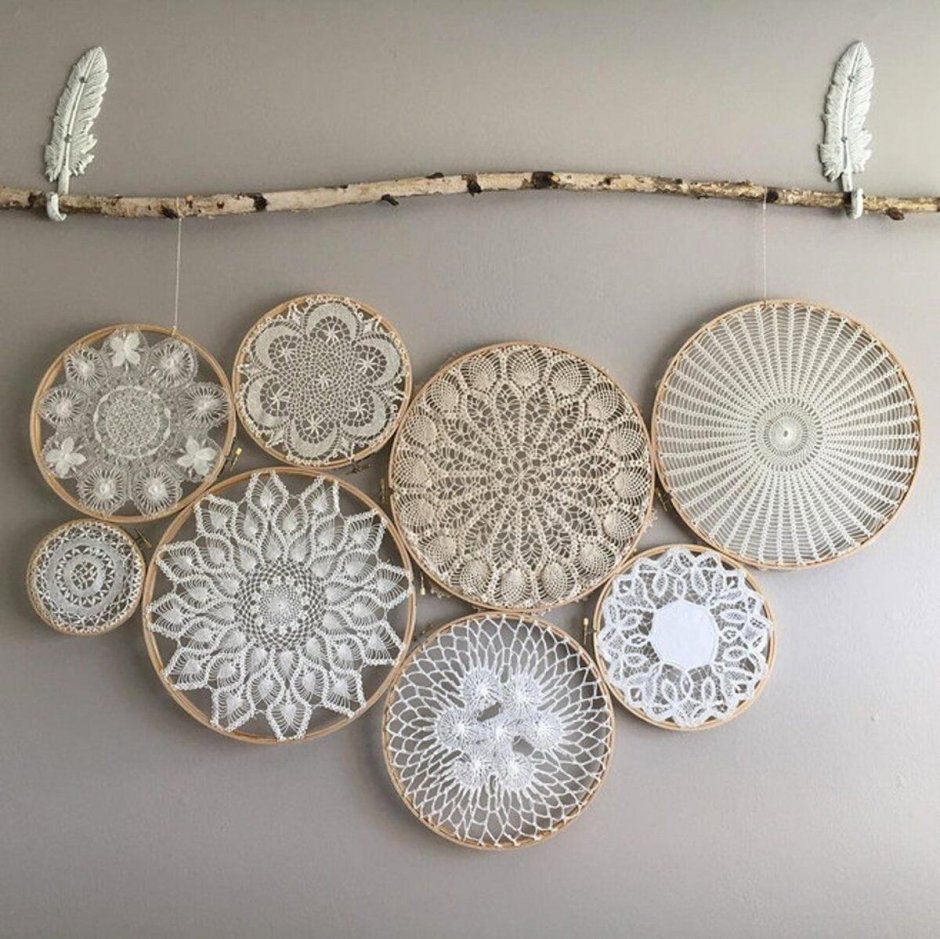 Вязаный декор на стену