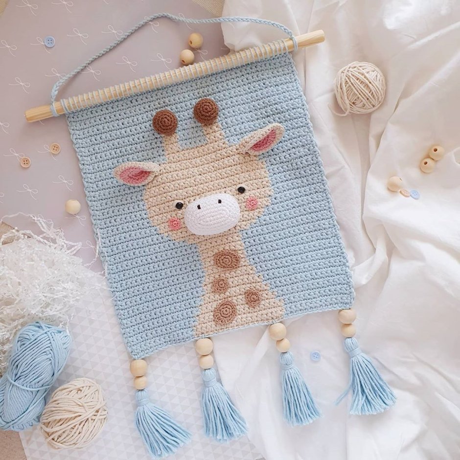 Вязаное панно в детскую