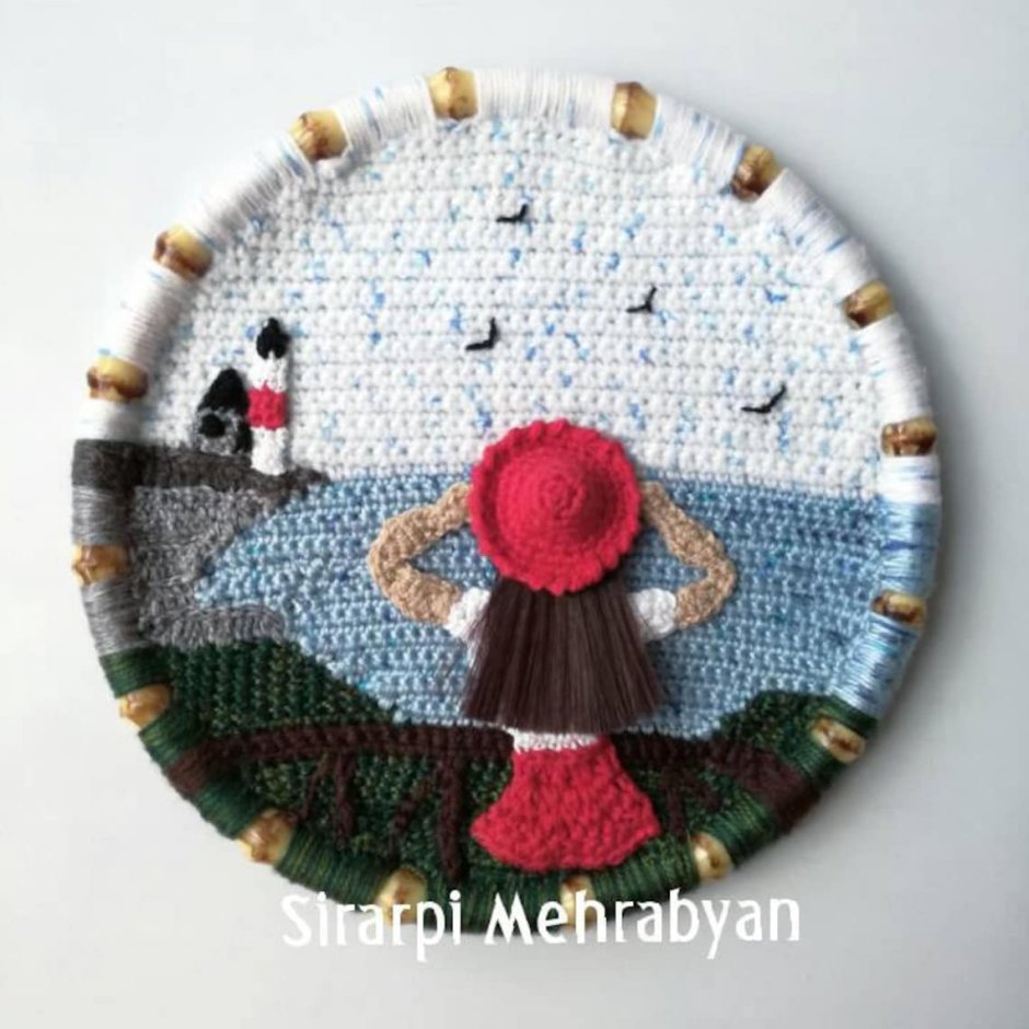 Вязаное панно крючком на стену с бусинами