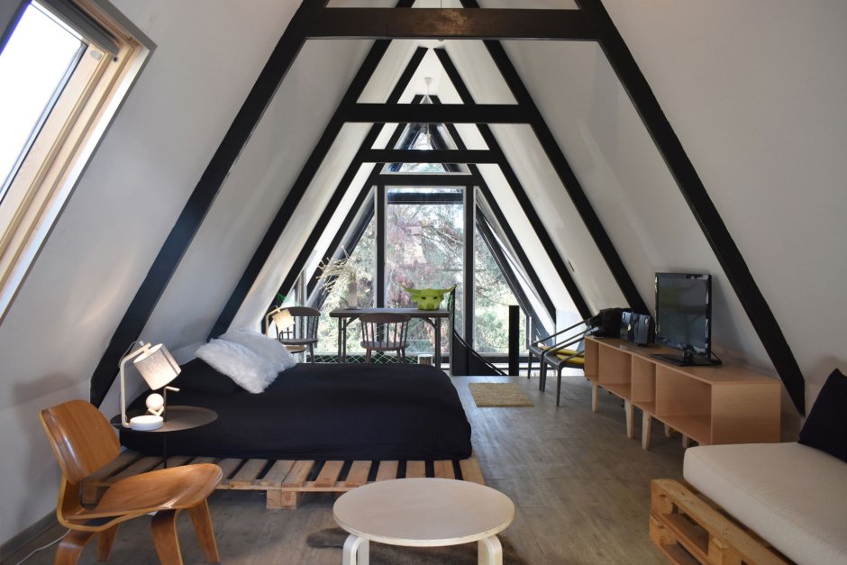 А фрейм с мансардой