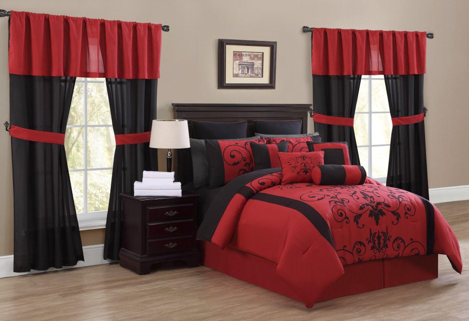 Бордовая тюль