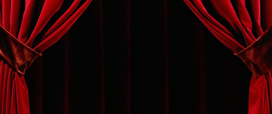 Красные шторы с ламбрекеном