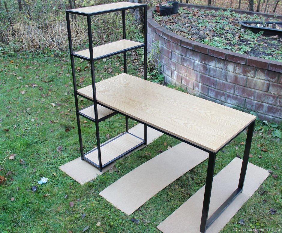 Компьютерный стол из профильной трубы