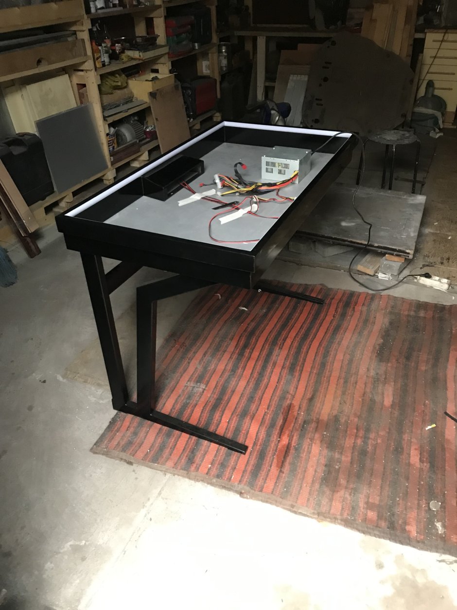 Самодельный компьютерный стол