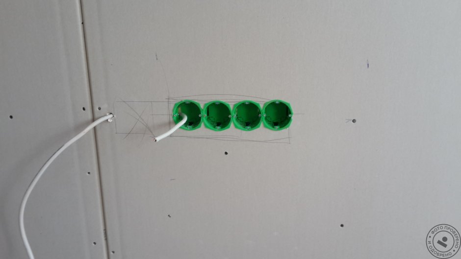 Блок подрозетников 4 розетки для гипсокартона