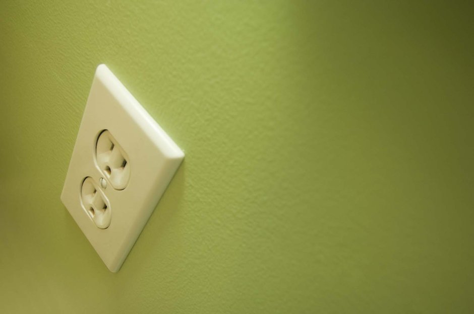 Встроенная розетка в гипсокартон