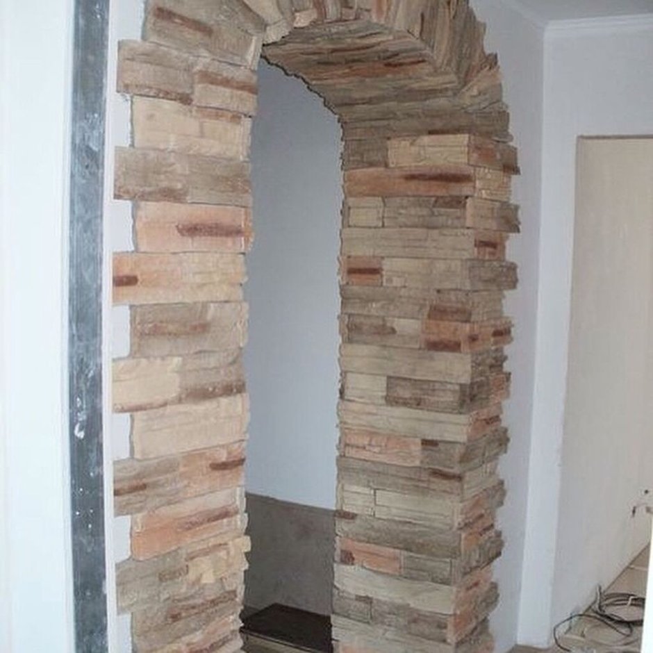 Арка отделанная декоративным камнем