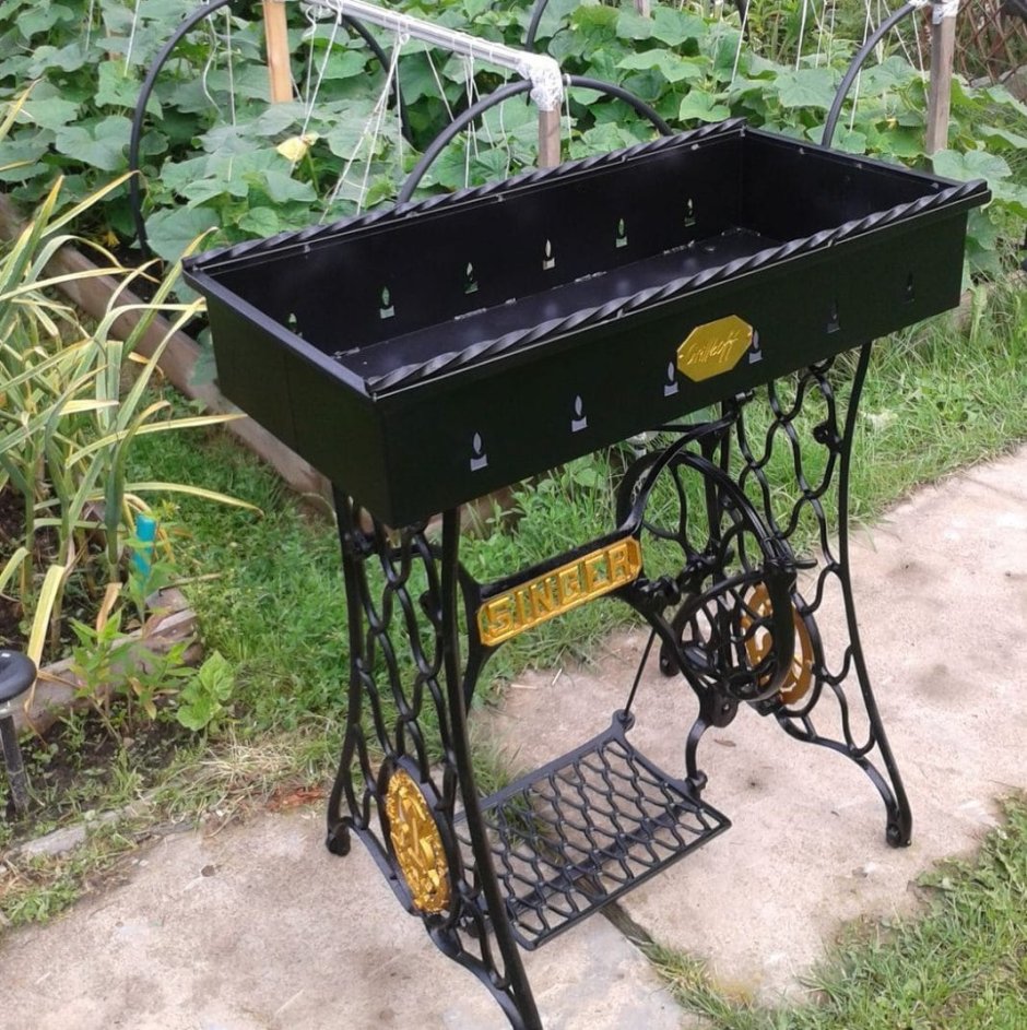 Мангал из швейной машинки Зингер
