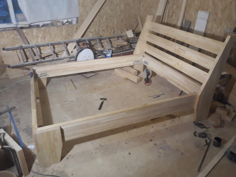 Самодельная кровать