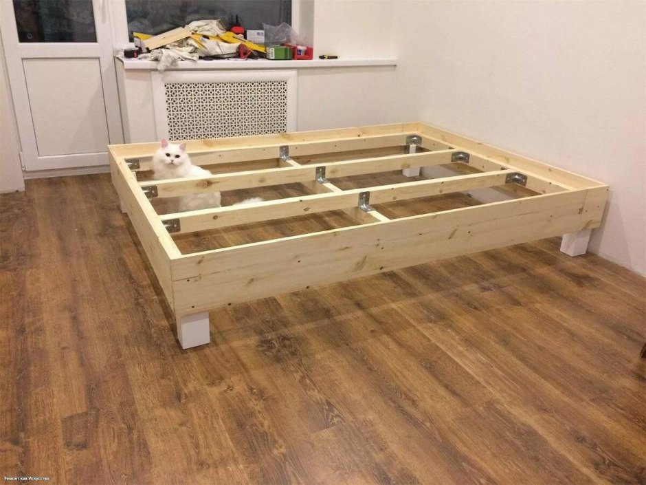 Самодельная кровать