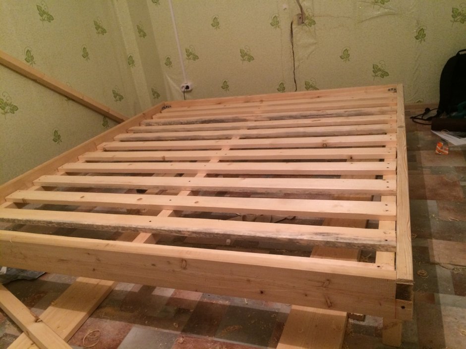 Двуспальная кровать своими руками
