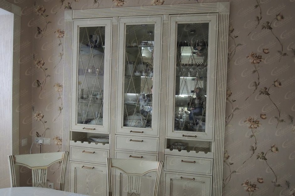 Встроенный буфет в нишу