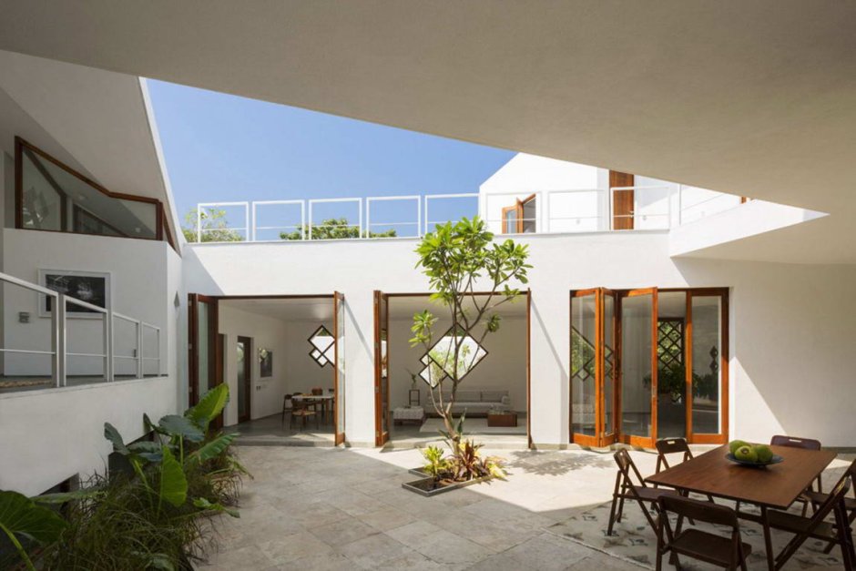 Домик с внутренним двориком