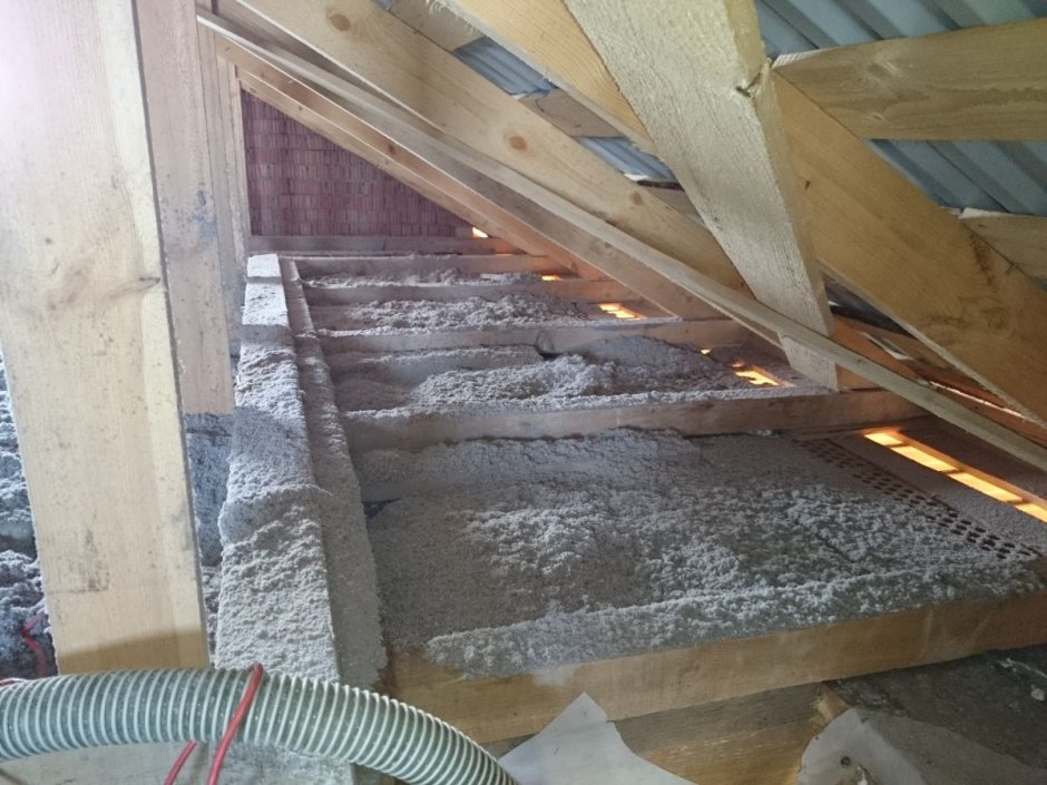 Утеплить чердак