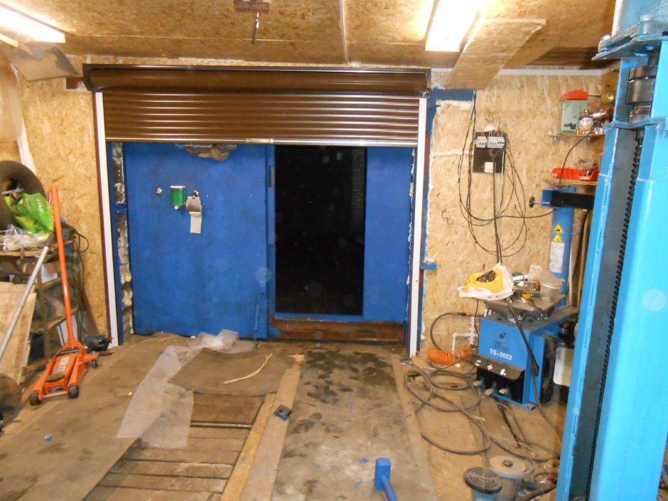 Отделка ворот гаража изнутри