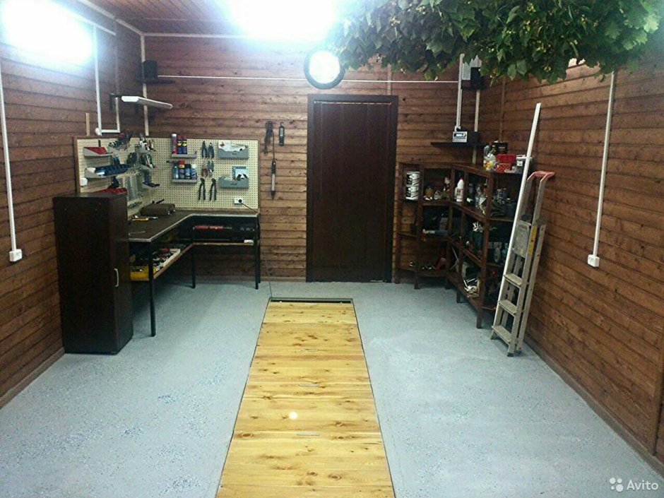 Отделка стен в гараже ламинатом