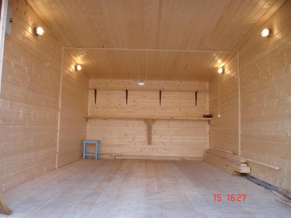 Интерьер гаража