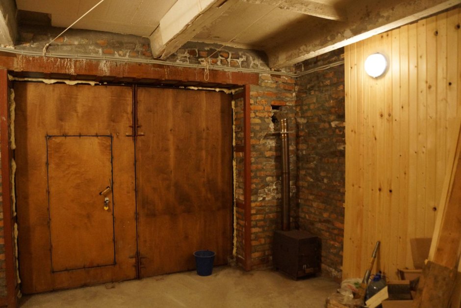 Обустройство металлического гаража