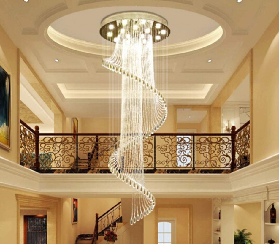 Люстра в Холл