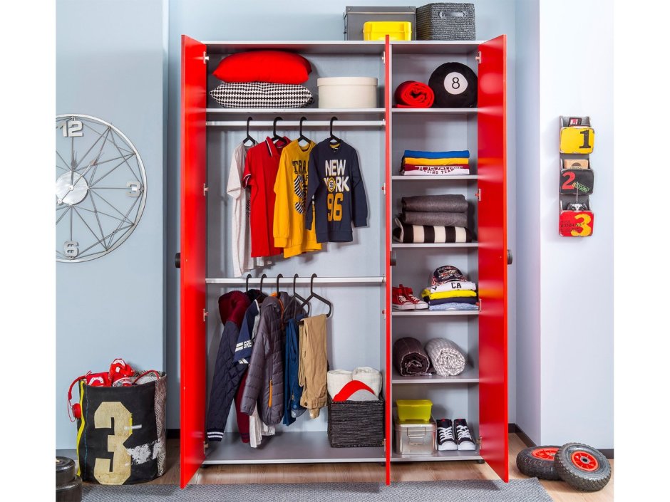 Шкаф в детскую комнату наполнение