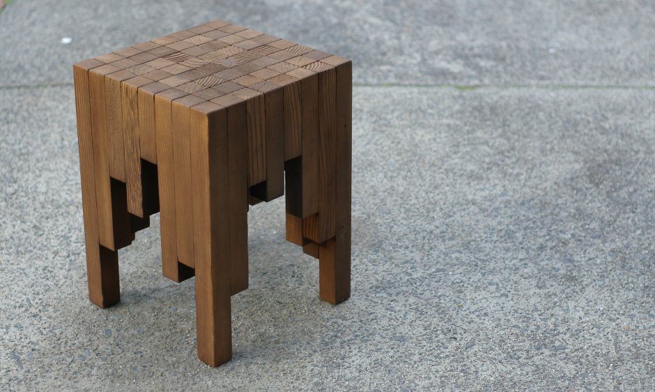 Табурет маленький деревянный