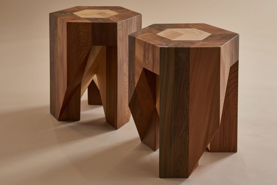 Крепкие табуретки