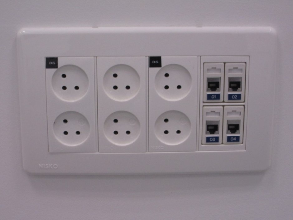 Блок розеток rj45 на 4 поста