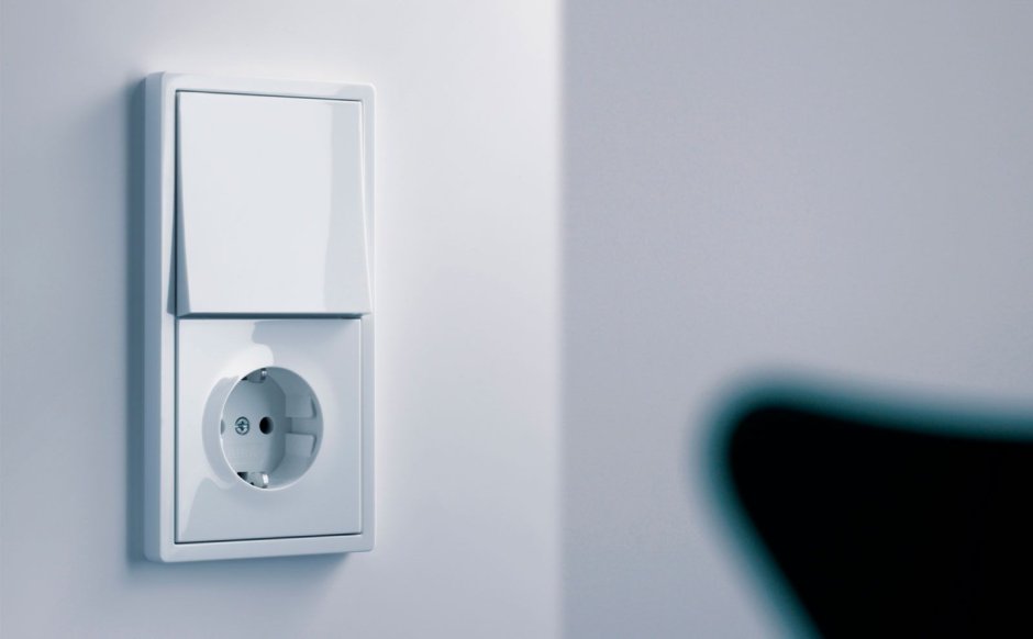 Розетки gira серия f100