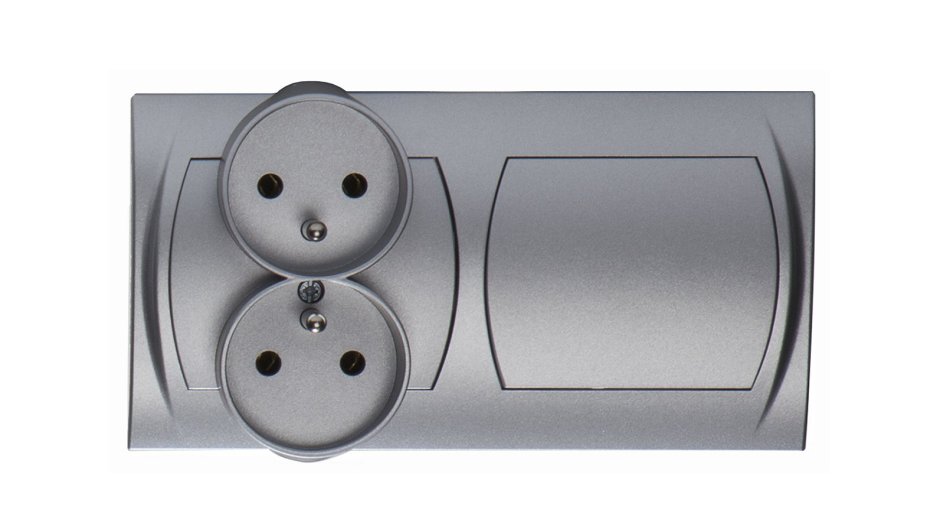 Легранд выключатель тройной накладной