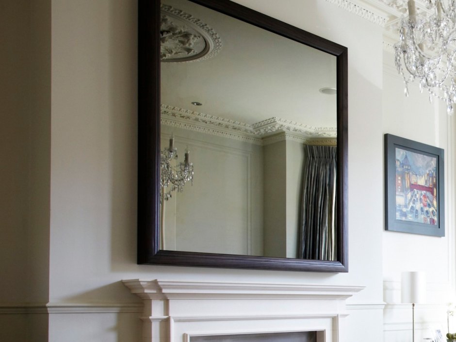 Зеркало в багете в интерьере