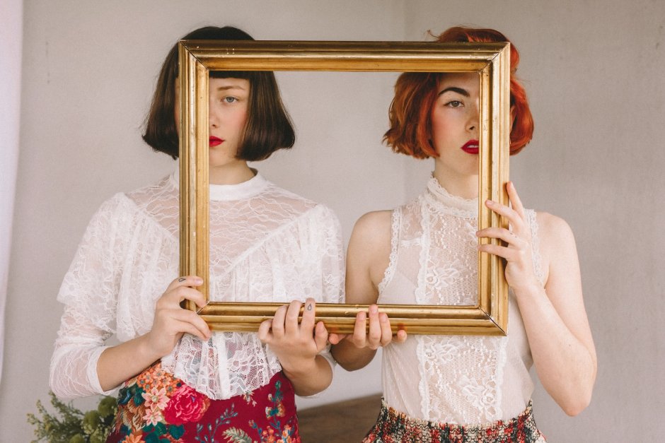 Зеркало в багетной раме