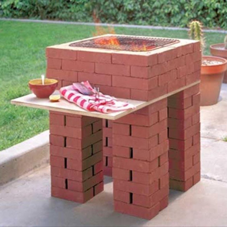 Маленький мангал из кирпича