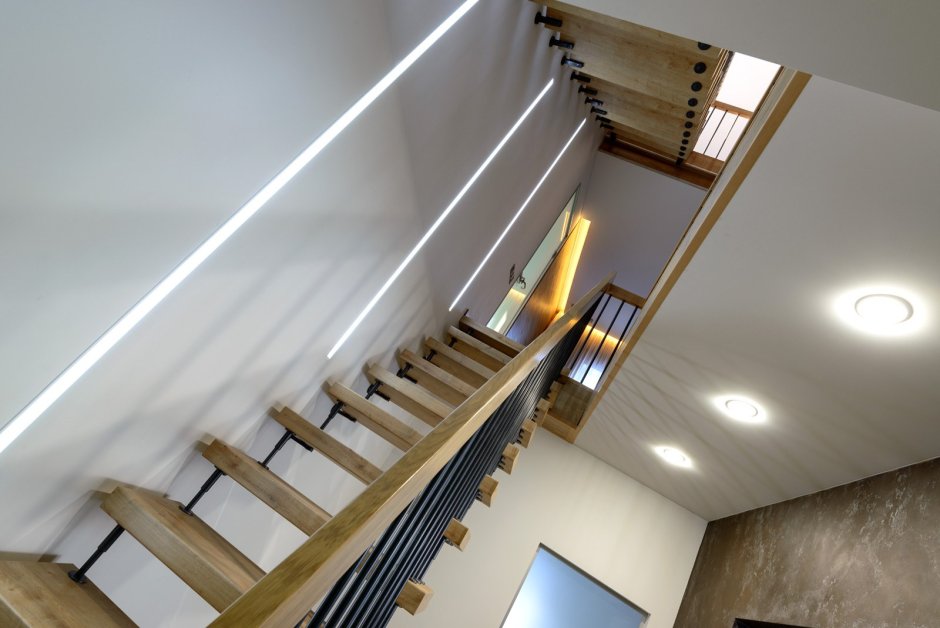 Светильники для освещения лестничной клетки