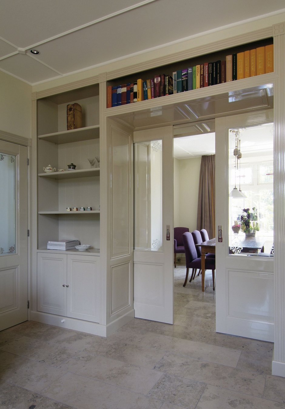 Зонирование комнаты шкафом