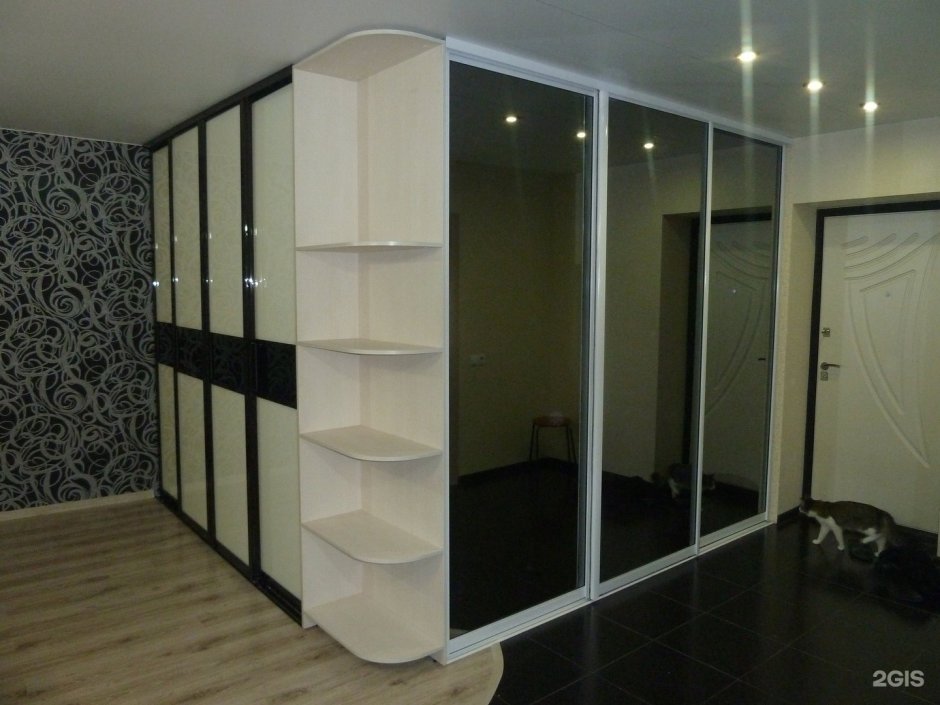 Разделение комнаты на две шкафом