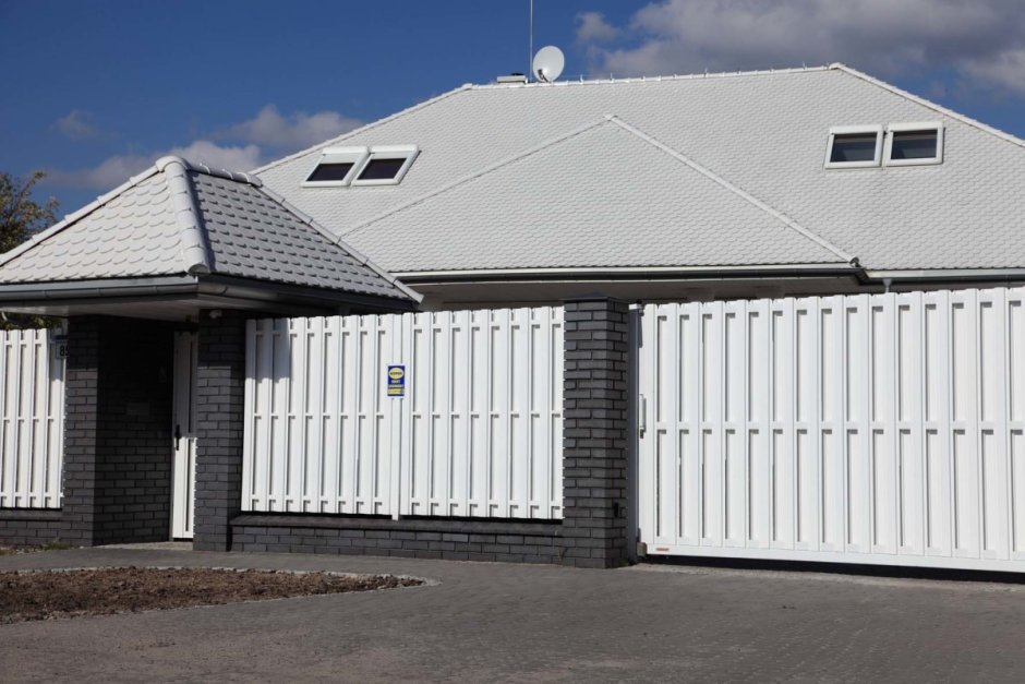 Ворота распашные рал 9003