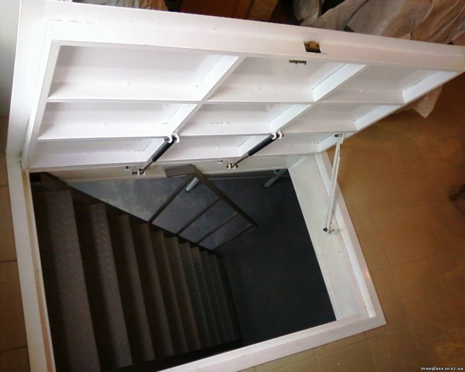 Лестница Велюкс чердачная