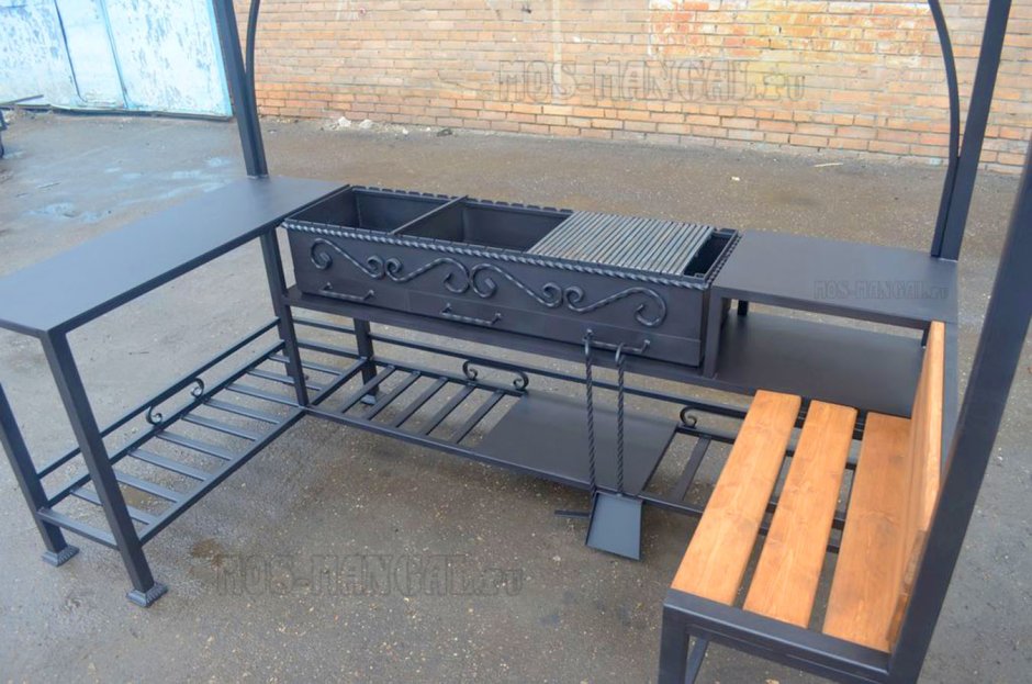 Мангал с казаном из металла