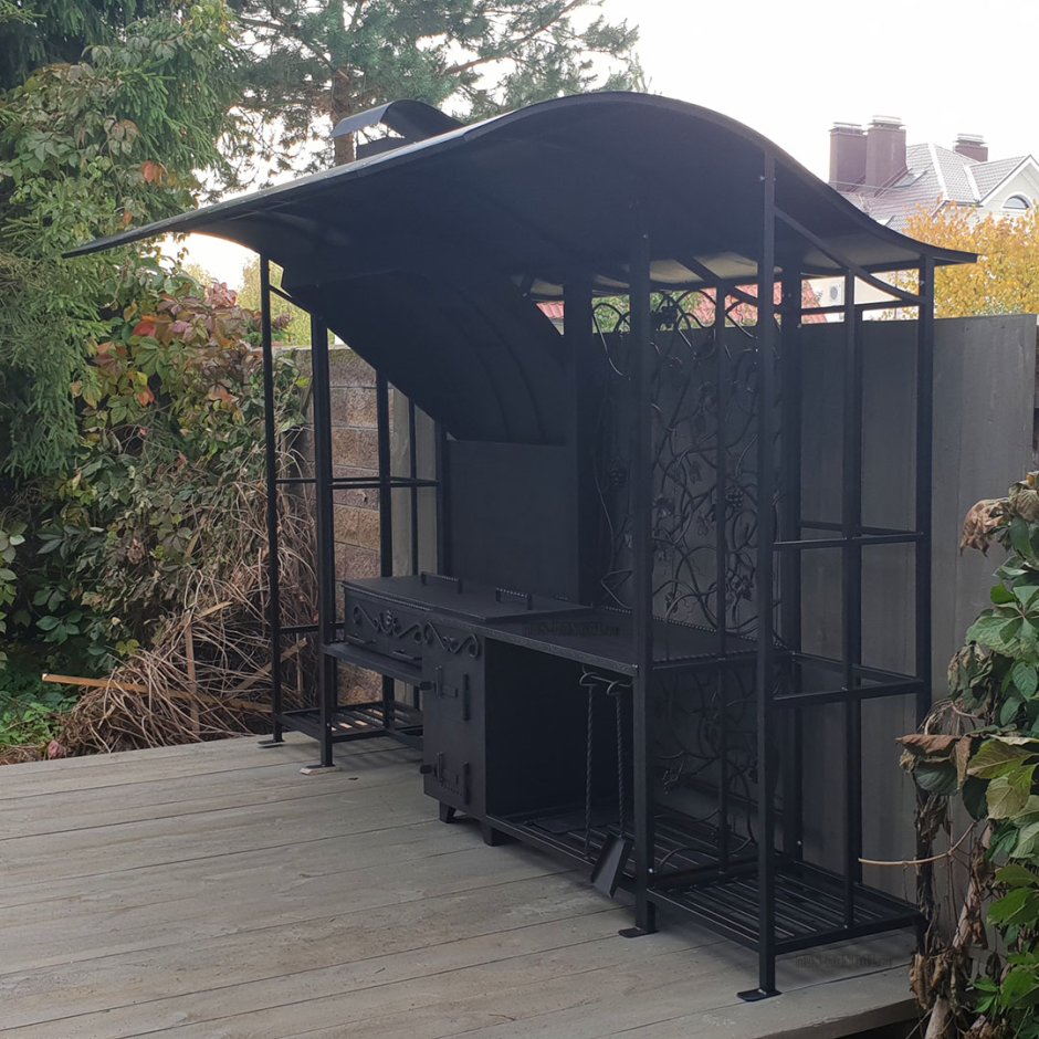 Беседка с мангалом