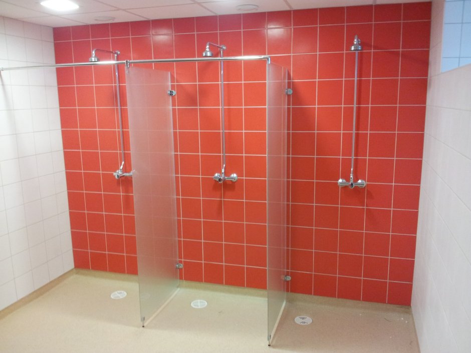 Перегородки для общественных душевых