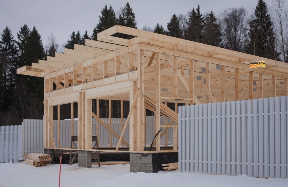 Гараж из бруса 100х100мм односкатной крышей