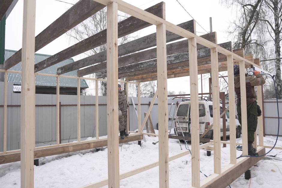 Каркасный гараж балки связи