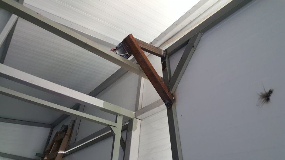 Подъемные ворота z система без направляющих