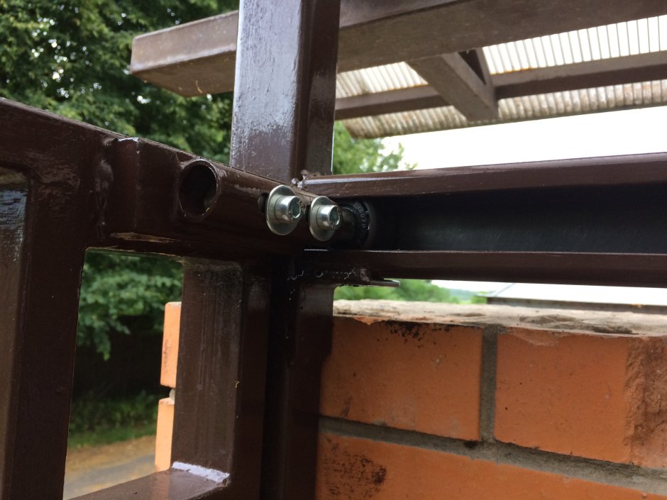 Шарнирные ворота