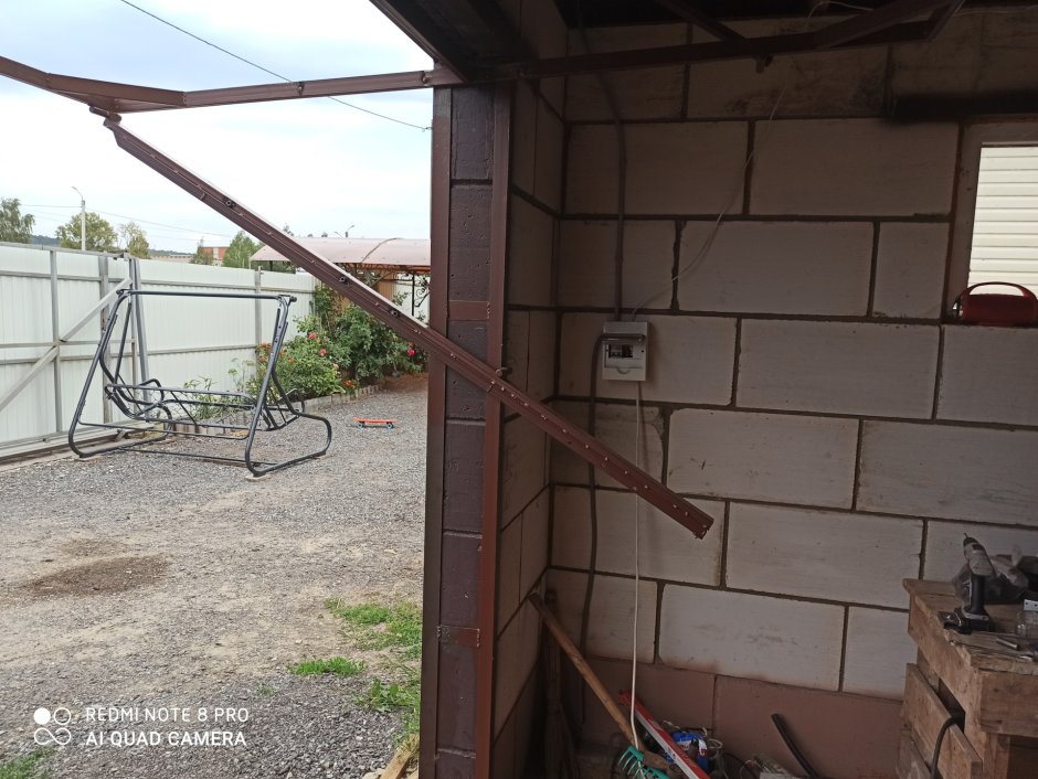 Подъемно поворотные ворота amb