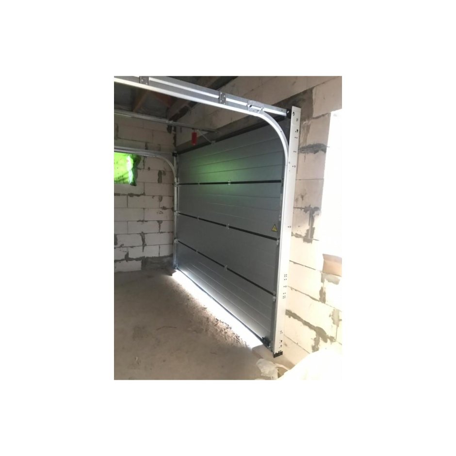 Секционные ворота EMI 2500*2500