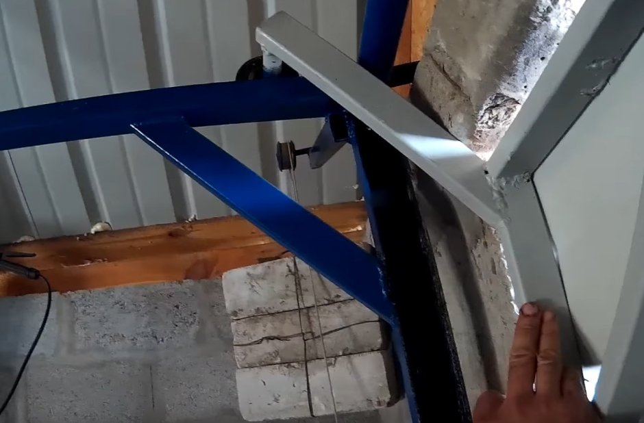 Подъемные ворота z система без направляющих