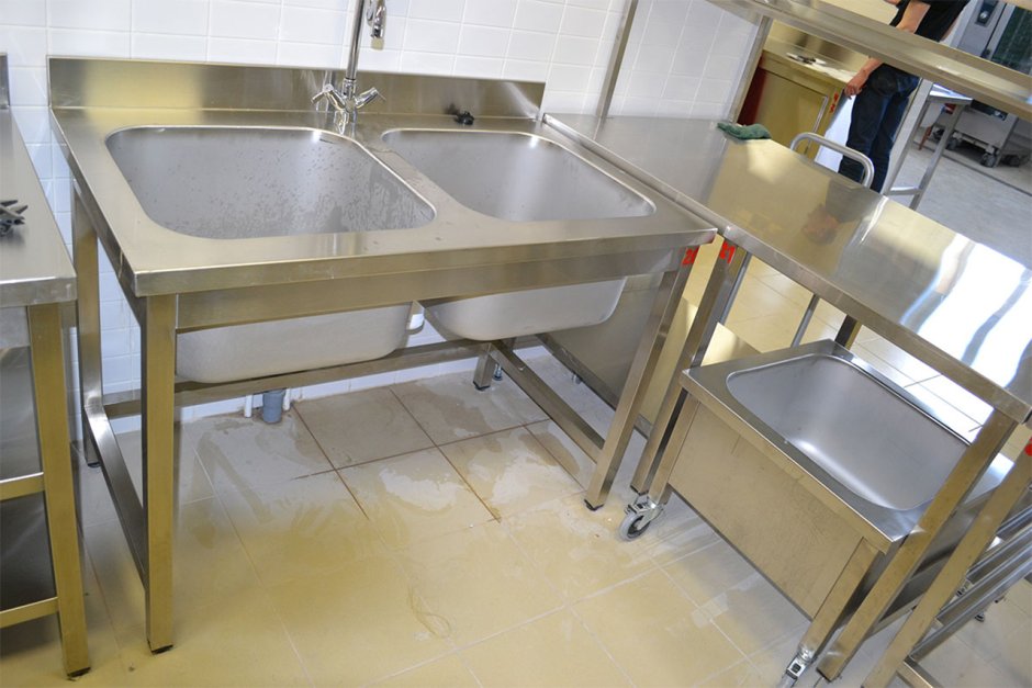 Ванна моечная нержавеющая сталь 700х700х400