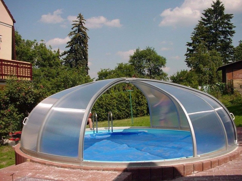 Навес над бассейном