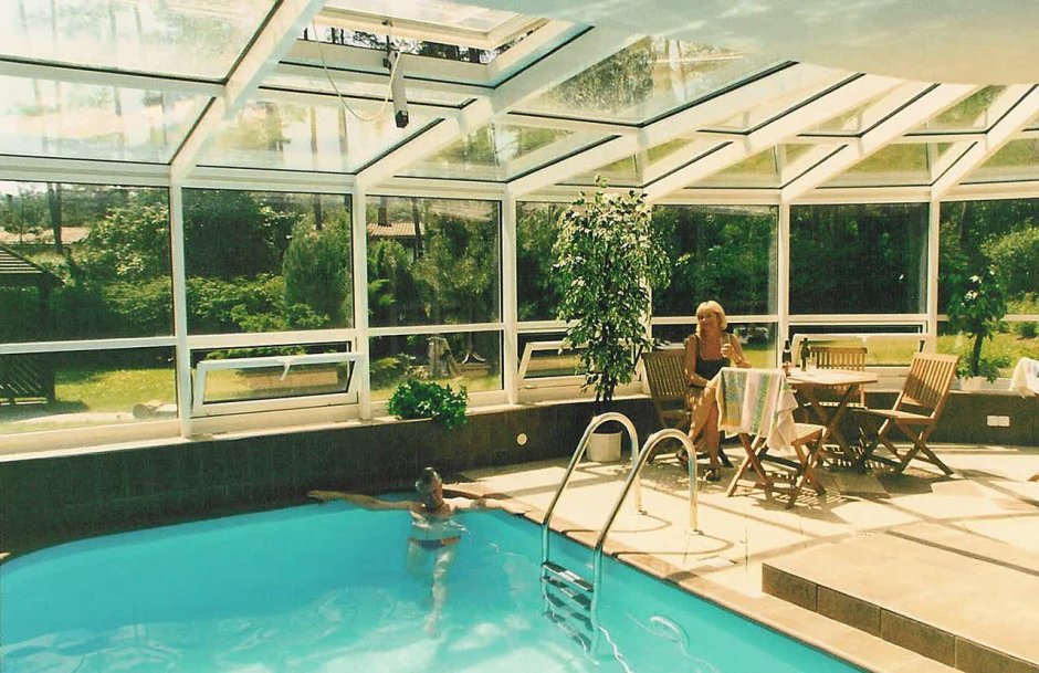 Зимний сад с бассейном